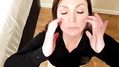 Tinder MILF is a cumslut - 3 image