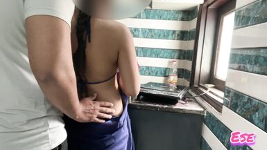 Chachi Ki Chuchiya Kitchen Mein Chusi. - 2 image