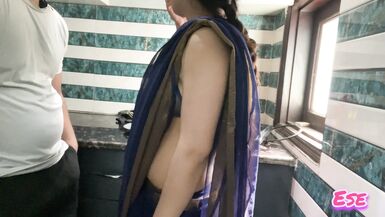 Chachi Ki Chuchiya Kitchen Mein Chusi.