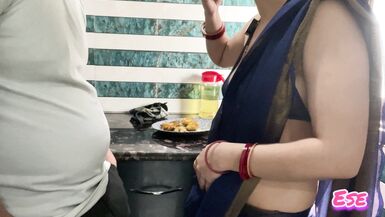 Chachi Ki Chuchiya Kitchen Mein Chusi. - 4 image