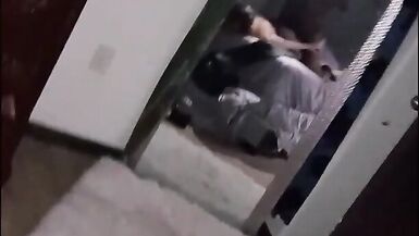 Diese Milf bekommt ihre erste BBC in den Arsch - 5 image