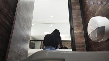 Recording patients pissing in hospital - 8 image