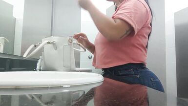 careless clinic patients pissing