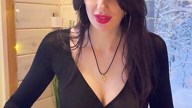 Hot wife on a date in a restaurant cheats on her husband - 3 image