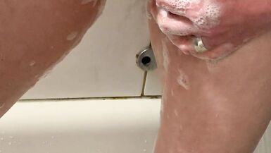 Shower and shave for the next movies - 8 image