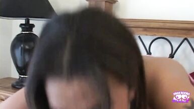 Wunderschöne Dame mit massiven Titten hüpft auf einem dicken Schwanz und hat einen unglaublichen Doggy Style - 5 image