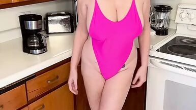 Bin ich overdressed Elaina St James, Reife MILF, 50 Plus - 1 image