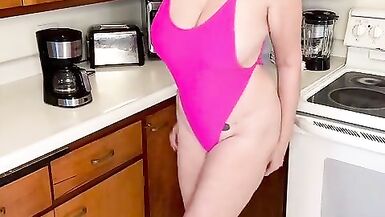 Bin ich overdressed Elaina St James, Reife MILF, 50 Plus - 10 image