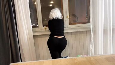 Wide and round ass mature lady gets a cock in anal - 1 image