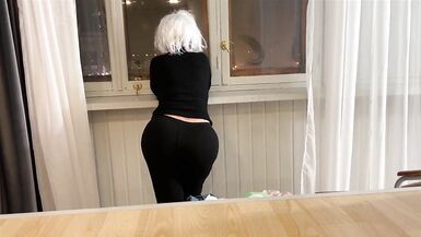 Wide and round ass mature lady gets a cock in anal