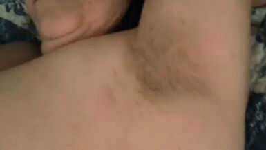 mon voisin enregistre ma chatte et mes seins pendant que je me cache - 13 image