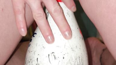 Bowling pin fucked for squirting - 13 image