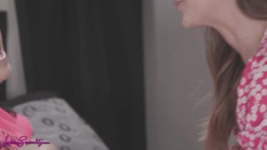 LESBIANSEXUALIDADE CHERIE DEVILLE JUDY JOLIE - 7 image