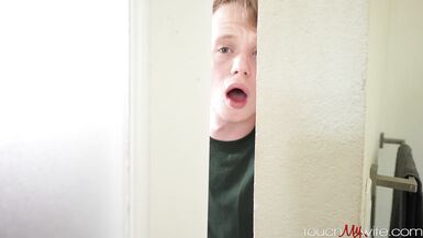 Je laisse ma femme excitée baiser notre voisin inexpérimenté - Charlotte Rayn - - 2 image