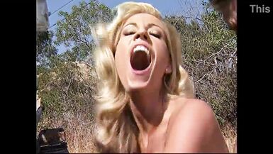 Femmes en noir (Volume 1, Scène 2)