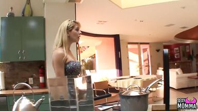 SEXYMOMMA - Stepmom Cherry DeVille licks bratty teens twat - 3 image