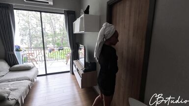 La madrastra se escandalizó por el tamaño de la polla de su hijastro, pero ya era demasiado tarde para negarse al sexo anal - 3 image