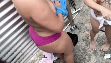 Intimate searches in the women's dressing room on the beach - 15 image