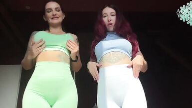 Me and Eslunalove look absolutely smoking in our super tight fitting figure hugging gym attire - 13 image