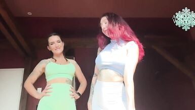 Me and Eslunalove look absolutely smoking in our super tight fitting figure hugging gym attire - 14 image