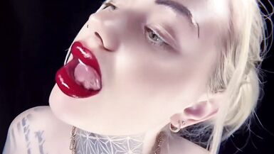 Obedece a mis labios rojos o sufre - 13 image