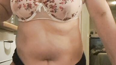 slut mom cooking with toy stuck in her hole