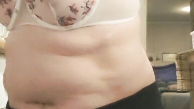 slut mom cooking with toy stuck in her hole - 3 image