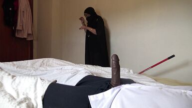 Muslim maid has sex with big black cock in a hotel room - 5 image