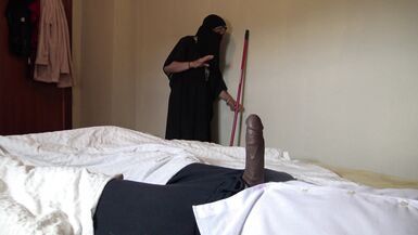 Muslim maid has sex with big black cock in a hotel room - 6 image
