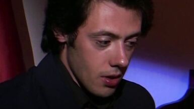 Namorado invade o quarto da sogra e ela deixa colocar no cuzinho - 2 image