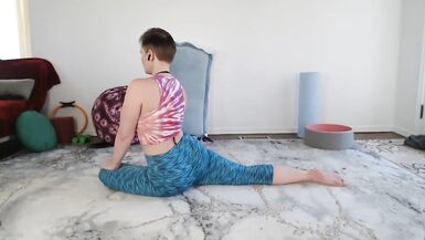 Goddess Aurora Willows Yoga Class 20 - 14 image