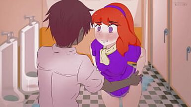 Daphné la rousse enlève sa culotte dans les toilettes devant un inconnu décomplexé ! Scooby-Doo. Hentai,Cartoon,Parody !