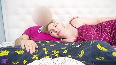Stepmom and stepson watched a movie that ended with a huge creampie - 3 image
