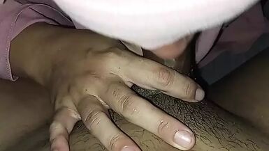 Hijab annusa il cazzo in albergo - 1 image