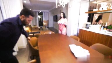 PAWG в красном лингери трахается на столе в канун Рождества в Нью-Йорке PUSSY - 6 image