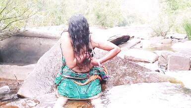 Telugu sexy Silk aunty outdoor waterfall bathing, telugu Dirty talks. - 15 image
