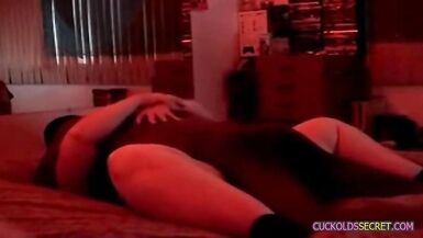 Cuckold Secrets BBC bull hooking up with my wife - 11 image