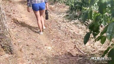 Deeptroath in coffee plantation