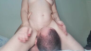 Rubbing the wet pussy in my face