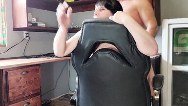 Hot Mom takes a good dicking at the Office - 3 image