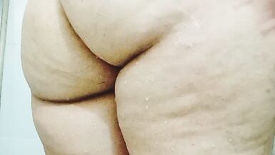 I open my pussy for you to lick it - 3 image