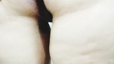 I open my pussy for you to lick it - 5 image