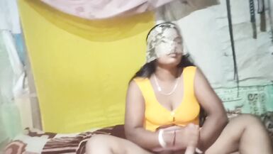 Desi bhabhi ne mere ling se pani nikal waa di ling ke pyasi bhabhi - 12 image