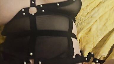 Lami du mari me baise dans tous les trous et mutilise. - 8 image