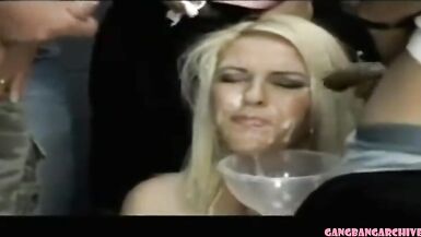 Gangbang Archive Blonde salope orgie - 4 image