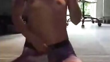 Des adolescentes britanniques ivres à Londres montrent leurs seins et leur chatte mouillée à leurs abonnés Instagram Vidéos maison de putes anglaises - 5 image