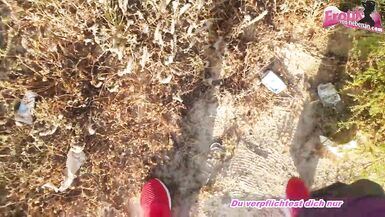 Deutsche milf touristin macht outdoor amateur sex mit gesichtsbesamung - 2 image