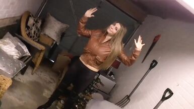 Sophia Vergara in der gefangenen Madame - 2 image