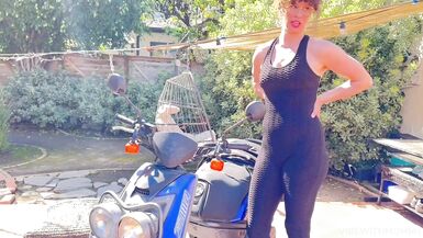 En İyi Arkadaşım Üvey Annem Bana Bir Sır Söyledi