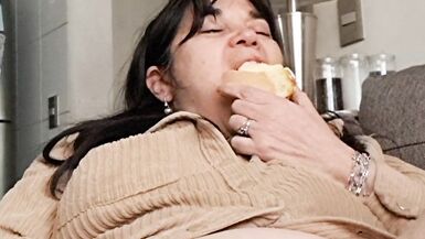 Fucking eating and caressing my vagina, how delicious - 14 image